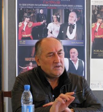 Малый театр начнет гастроли в Курске с премьеры